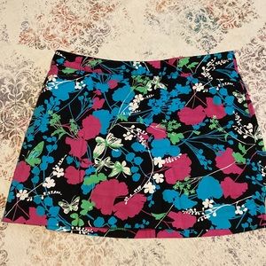 Womens golf skort. Size 16. Cotton, zip up.